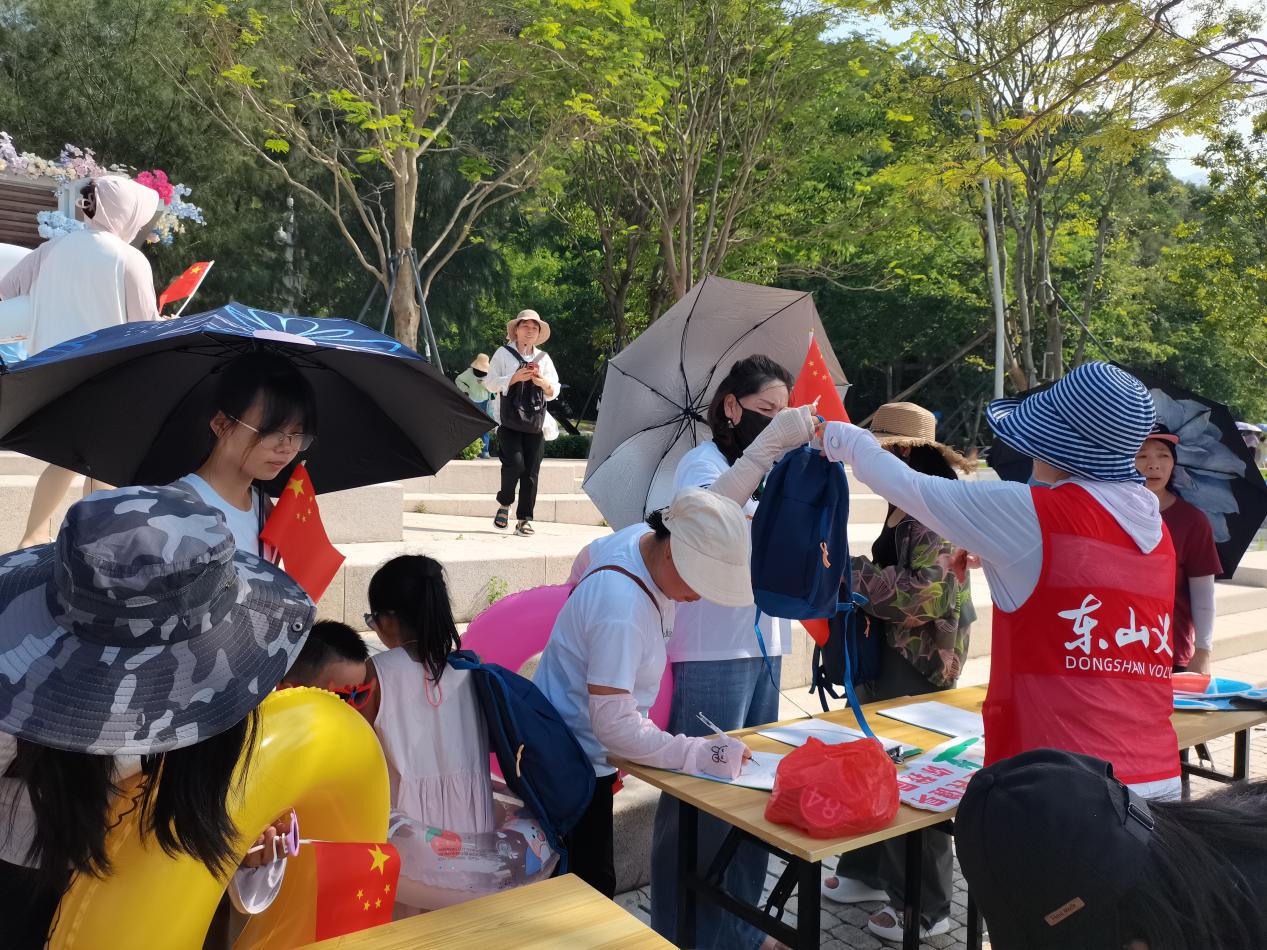 项目风采_大鹏新区南澳办事处东山社区：开展“元气健步走，快乐‘动’起来”主题健步走活动.doc_2
