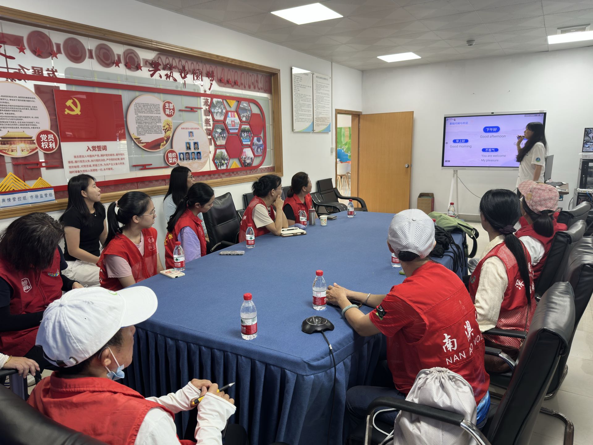 项目风采_大鹏新区南澳街道东山社区:赋能景区志愿服务,助力文旅高质量发展.doc_1